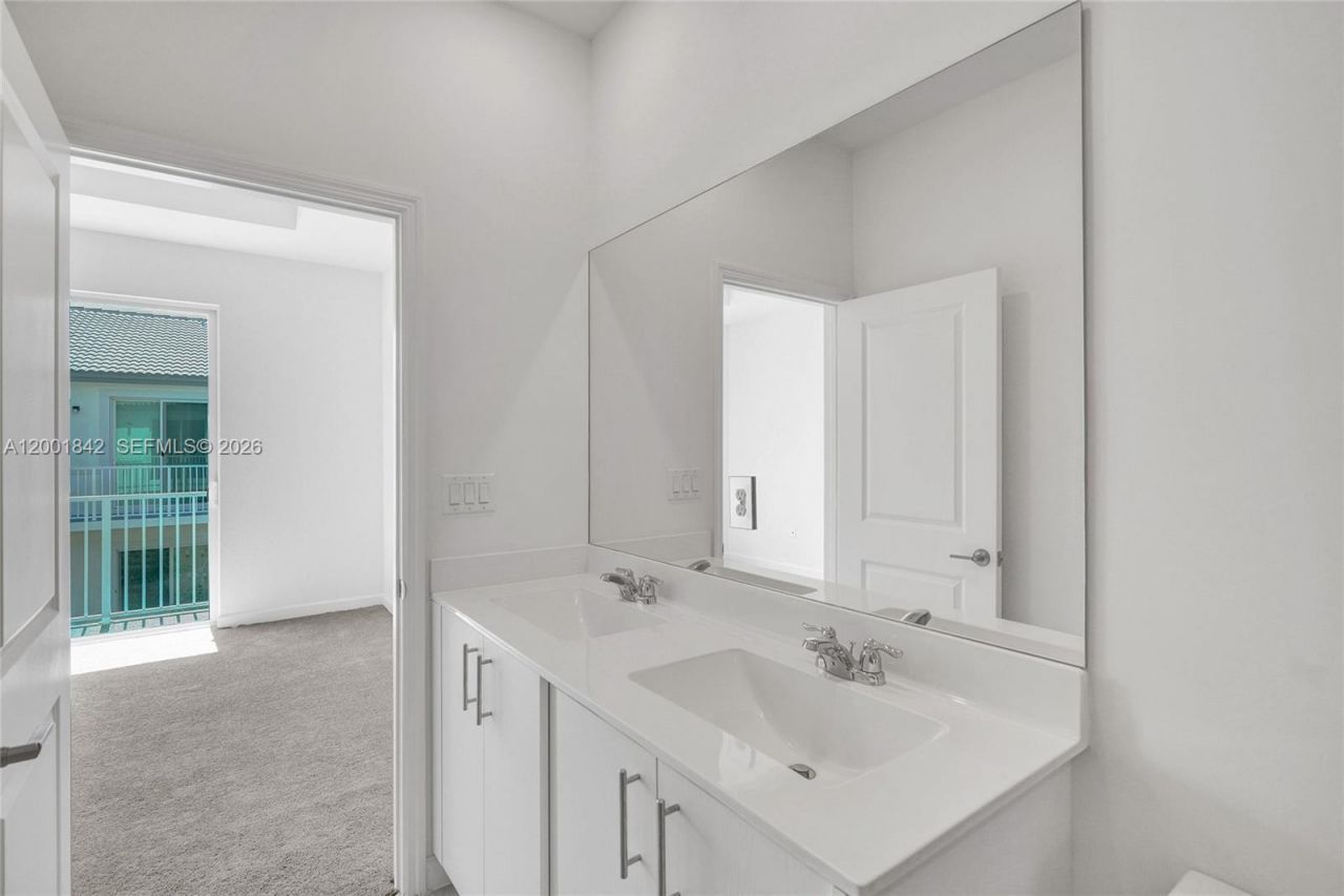 732 SE 13th Court, Unit 732, Homestead, FL 33034 Photo