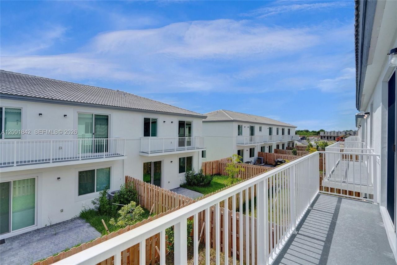 732 SE 13th Court, Unit 732, Homestead, FL 33034 Photo