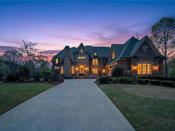 17 Carl Sanders Drive , Acworth, GA 30101