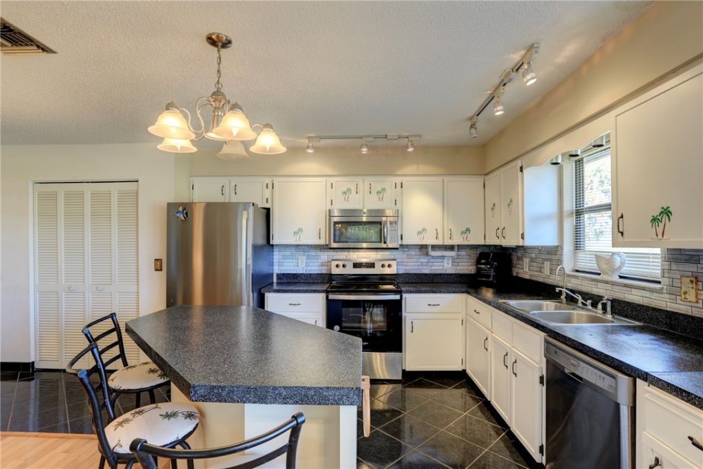 8205 Capewell Court, Sebastian, FL 32958 Photo