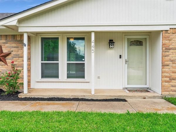 445 Parkridge Boulevard, Burleson, TX 76028