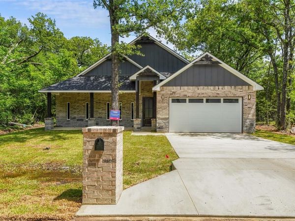 108 Parkside Drive, Trinidad, TX 75163