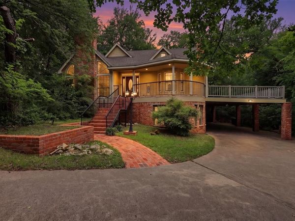 1945 Bluebird Avenue, Fort Worth, TX 76111