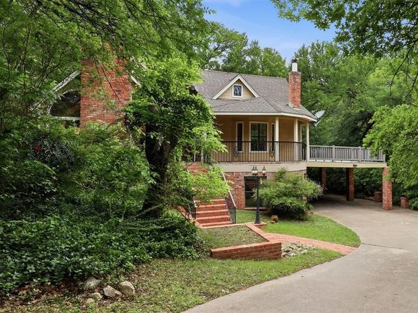 1945 Bluebird Avenue, Fort Worth, TX 76111