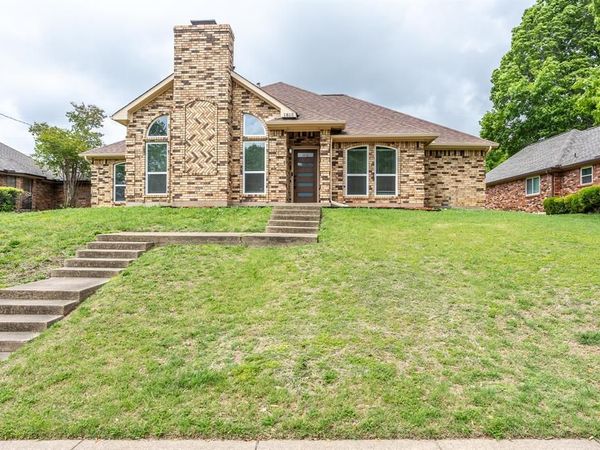 1815 Seabrook Drive, Duncanville, TX 75137