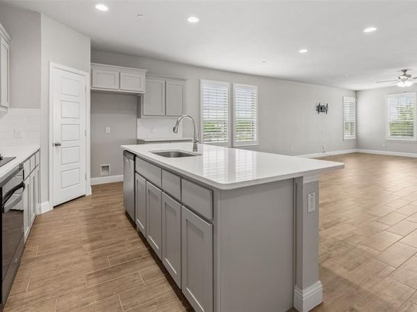 6020 Bursey Road, Watauga, TX 76148