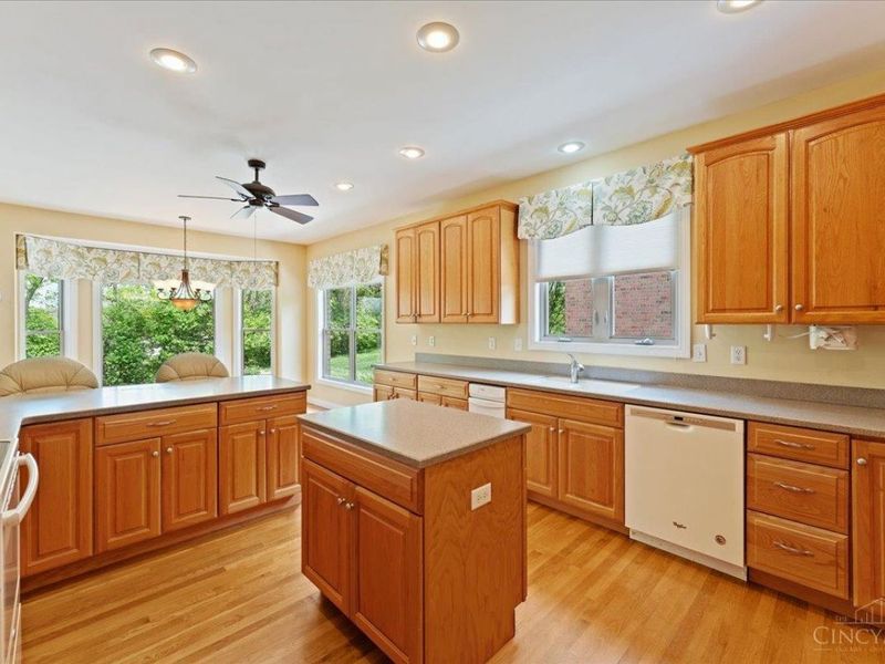 4370 St Cloud Way, Miami Twp, OH 45002 Photo 13