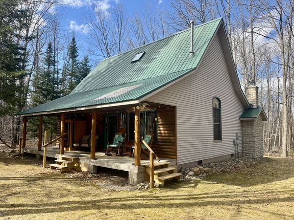 1911 Woodland Trail, Barton City, MI 48705