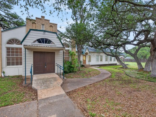 410 N West, Bertram, TX 78605