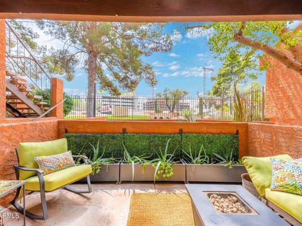 4704 E PARADISE VILLAGE Parkway N, Unit 101, Phoenix, AZ 85032