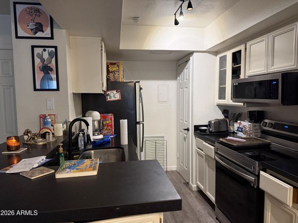 760 E EUGIE Avenue, Phoenix, AZ 85022