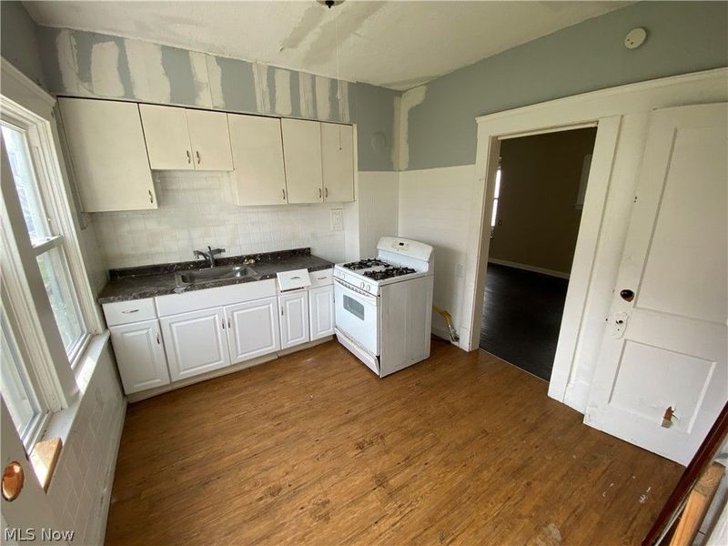 2901 E 121st Street, Cleveland, OH 44120 Photo 3