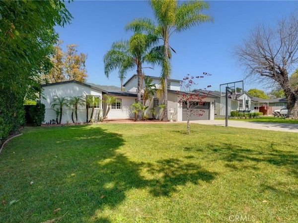 455 W Bennett Avenue, Glendora, CA 91741