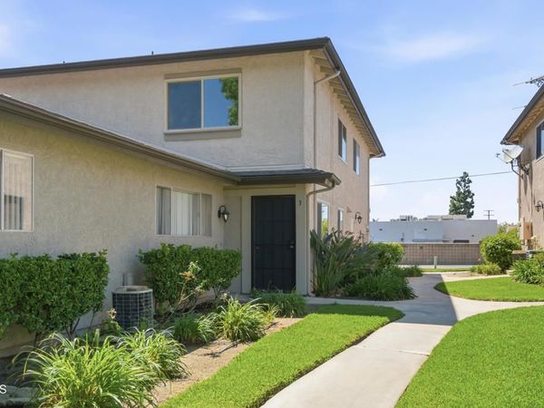 2057 Calle La Sombra, Unit 3, Simi Valley, CA 93063
