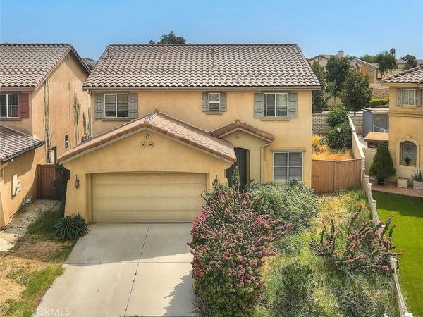 1011 Alderwood, Perris, CA 92571