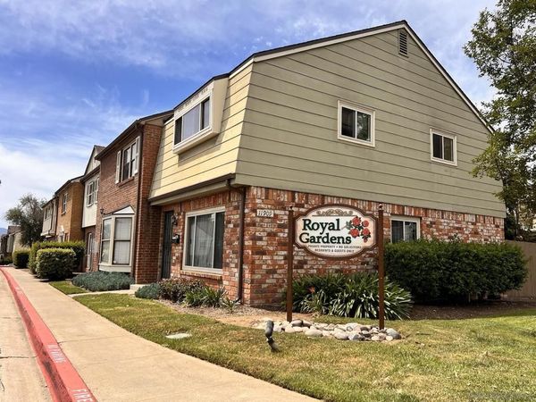 11911 Royal Rd, Unit E, El Cajon, CA 92021