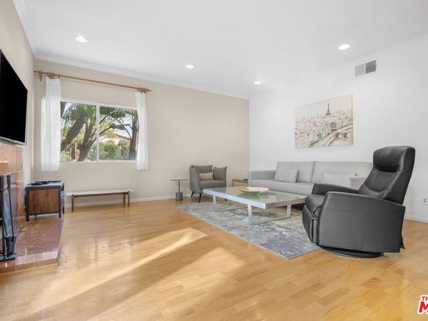 916 15th Street, Unit 1, Santa Monica, CA 90403