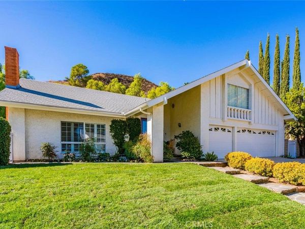 27061 Esward, Agoura Hills, CA 91301