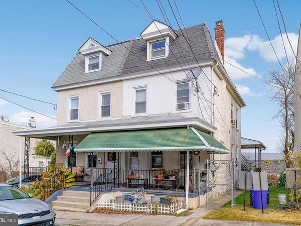 37 W 6TH STREET , BRIDGEPORT, PA 19405