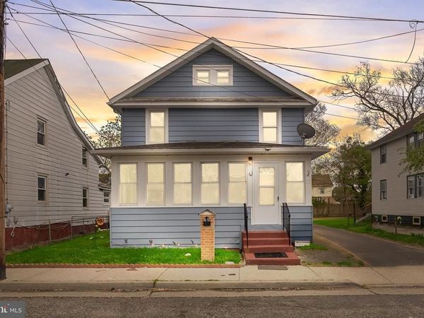28 E ADAMS STREET, PAULSBORO, NJ 08066