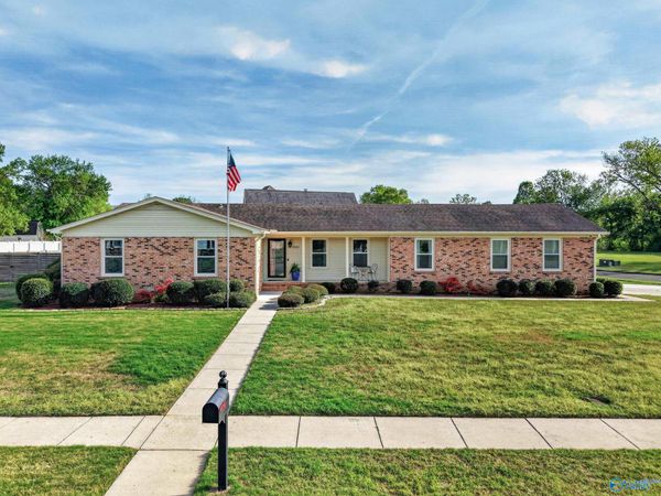 900 Cornelia Drive SE, Huntsville, AL 35802