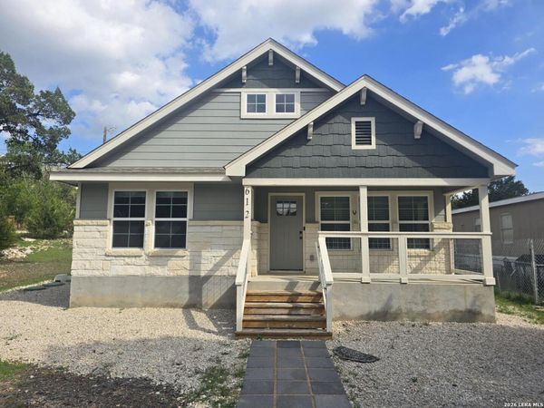 612 Canyon Springs Dr, Canyon Lake, TX 78133