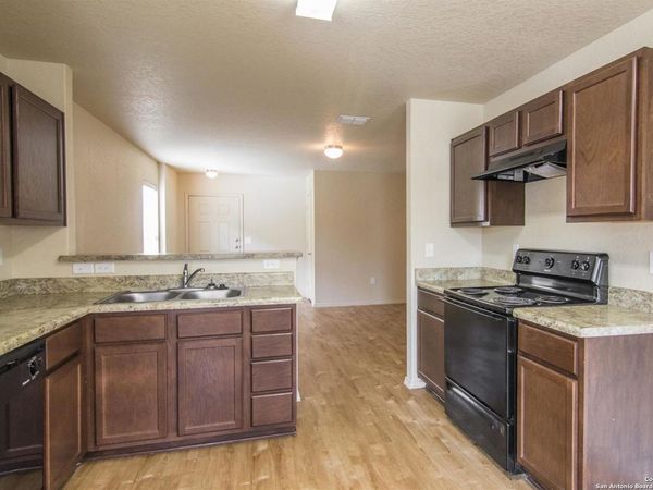 2242 Fishing Trail, San Antonio, TX 78224