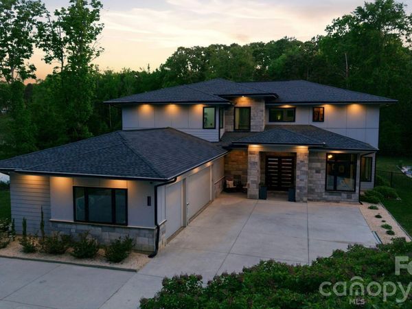 4004 Oldstone Forest Drive , Waxhaw, NC 28173