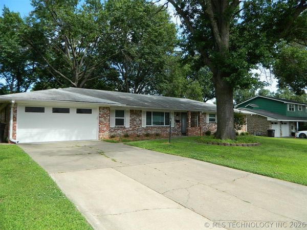 1416 Lariat Drive, Bartlesville, OK 74006