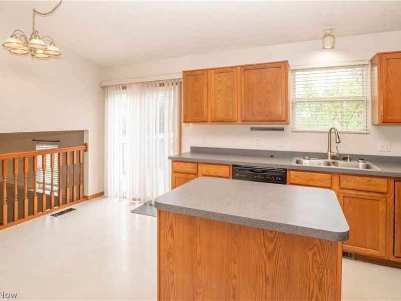 810 Sturbridge Drive, Medina, OH 44256 Photo 10