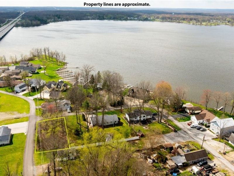 Harbor Avenue, Lake Milton, OH 44429 Photo 11