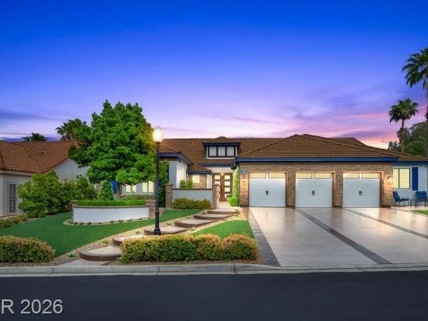 1516 Castle Wall Street, Las Vegas, NV 89117