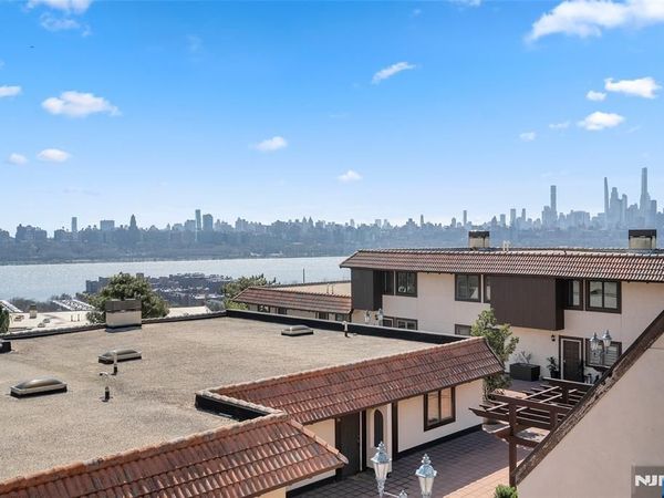 300 Gorge Road 58, Unit 58, CLIFFSIDE PARK, NJ 07010