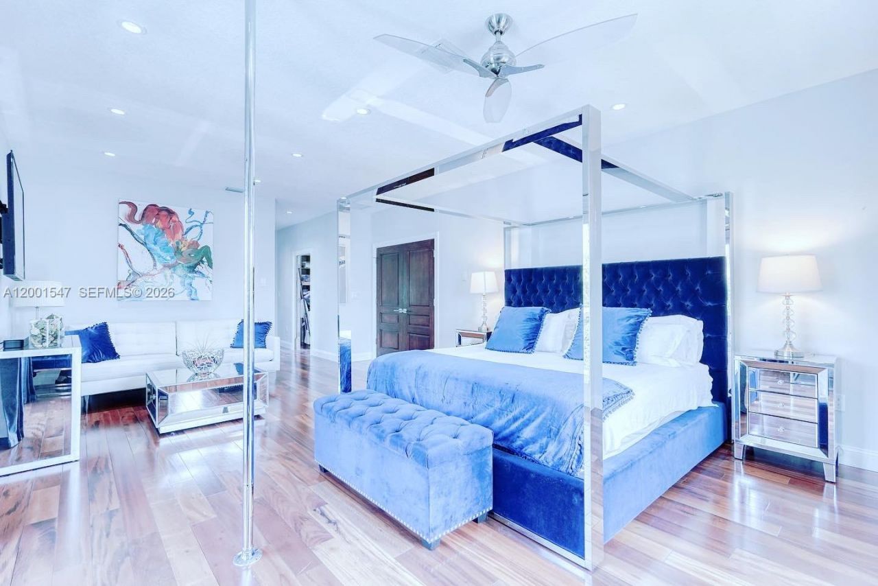 13300 Biscayne Bay Ter, North Miami, FL 33181 Photo