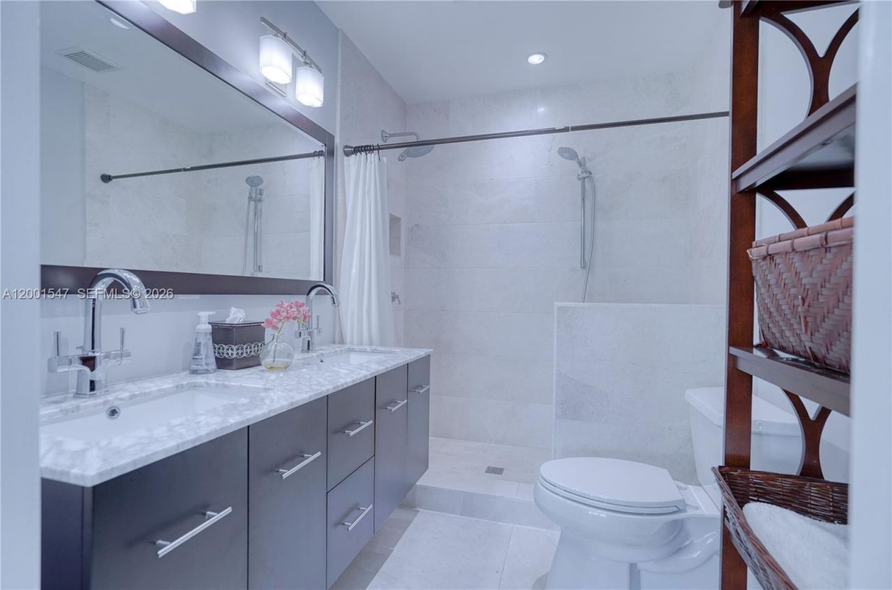 13300 Biscayne Bay Ter, North Miami, FL 33181 Photo