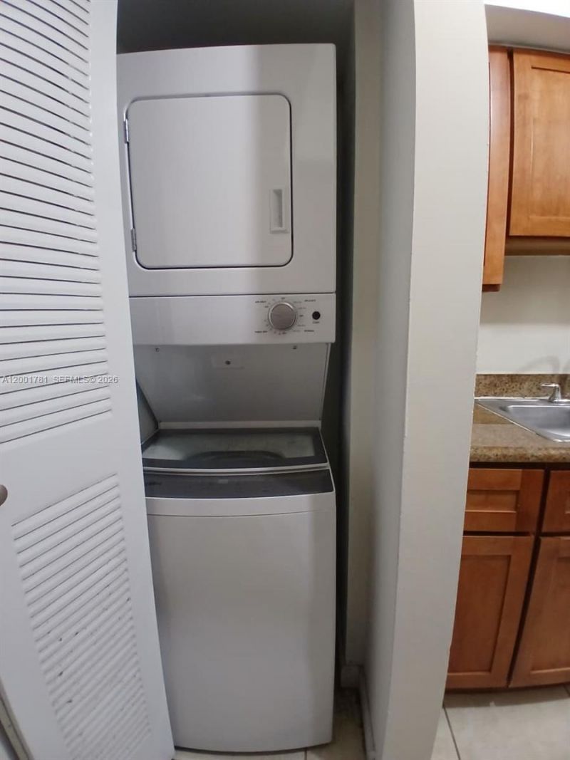 219 NW 12th Ave, Unit 914, Miami, FL 33128 Photo