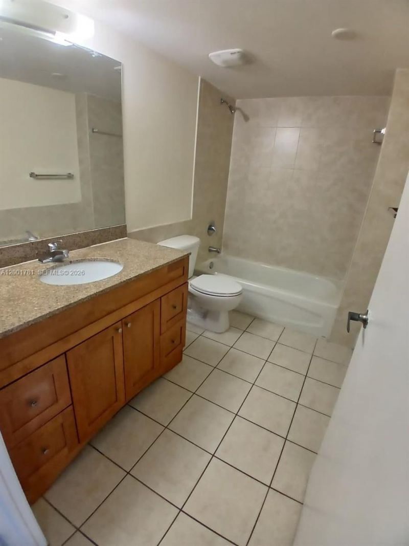 219 NW 12th Ave, Unit 914, Miami, FL 33128 Photo