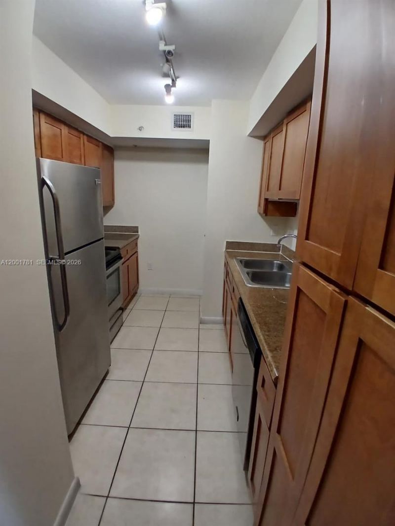 219 NW 12th Ave, Unit 914, Miami, FL 33128 Photo