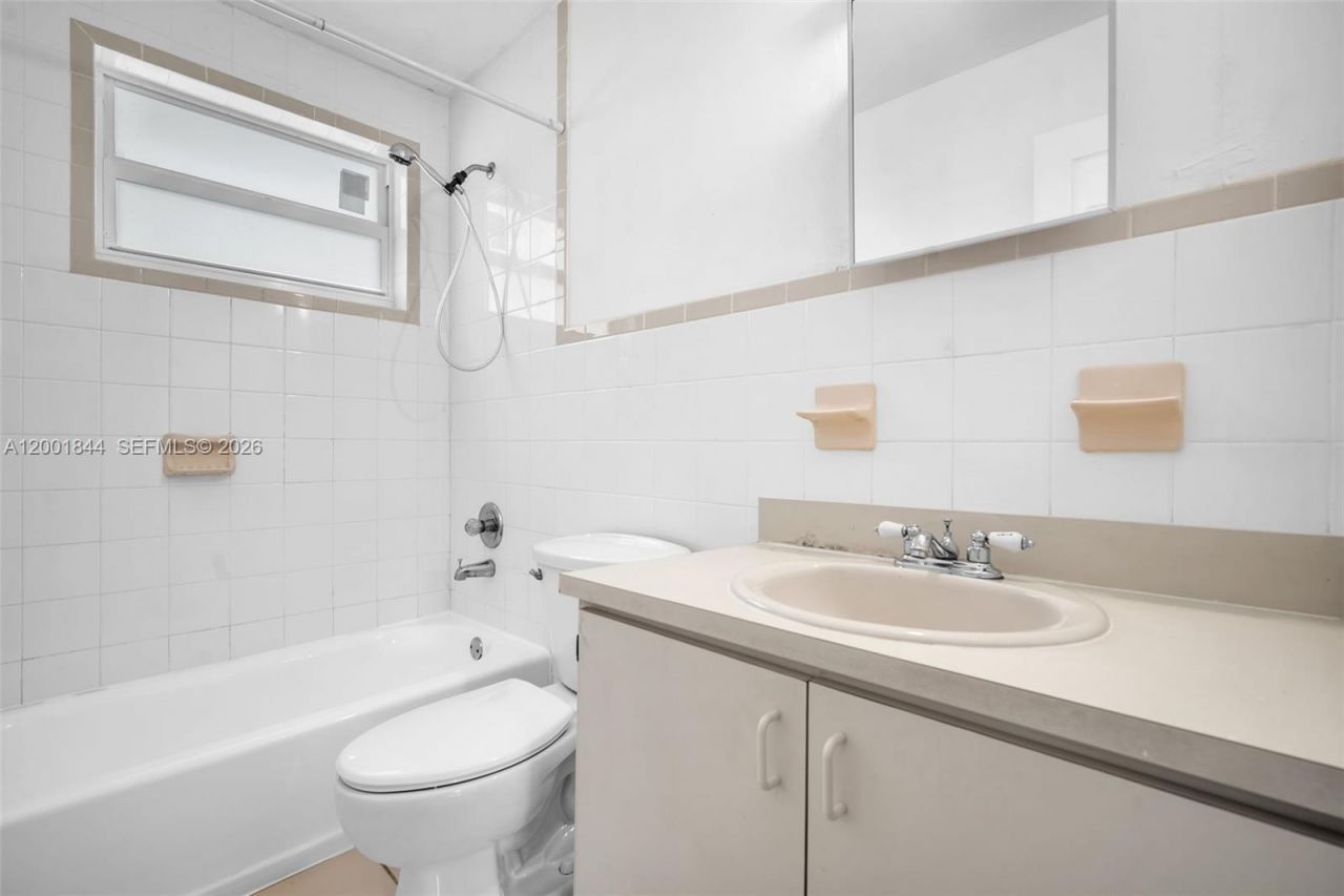 535 NW 44th Ave, Unit 1, Miami, FL 33126 Photo