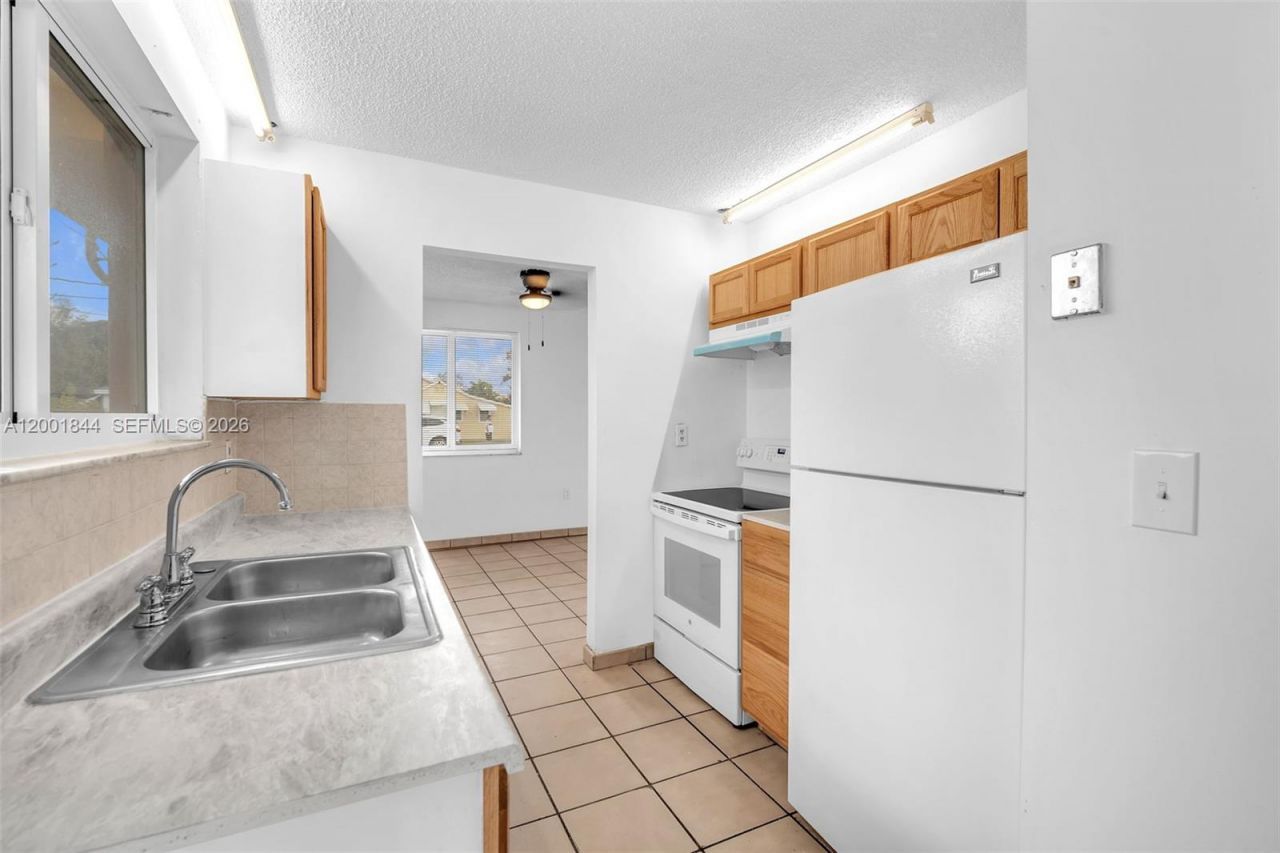 535 NW 44th Ave, Unit 1, Miami, FL 33126 Photo