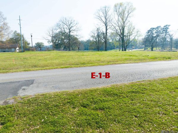 9734 West Feliciana Pkwy, St Francisville, LA 70075