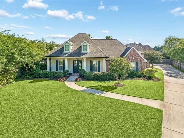 205 CHATEAU DE BRIE, Mandeville, LA 70471