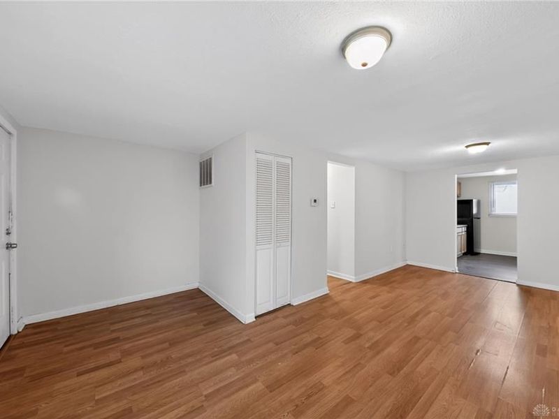 525 Blue Bell Road, Riverside, OH 45431 Photo 11