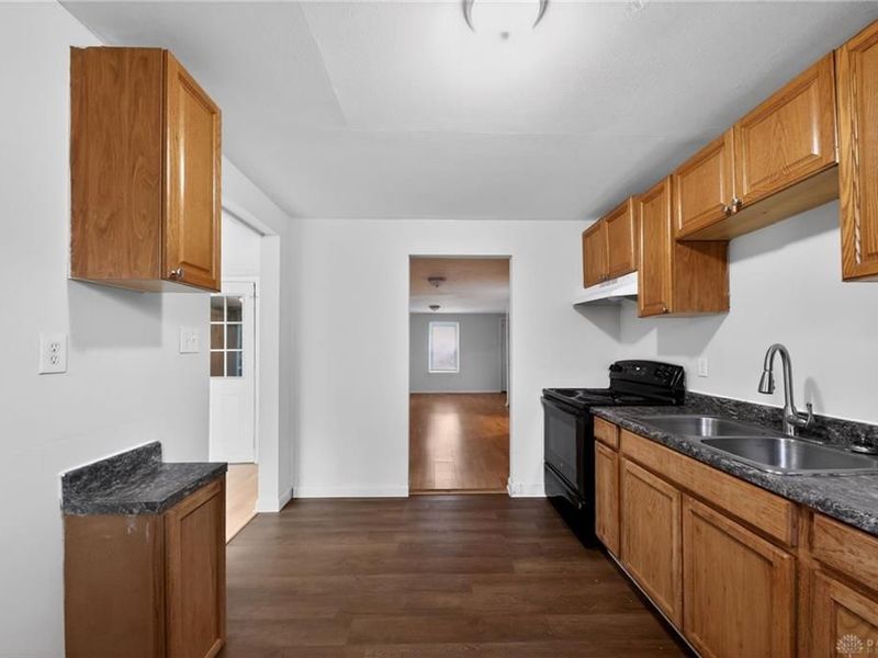 525 Blue Bell Road, Riverside, OH 45431 Photo 18