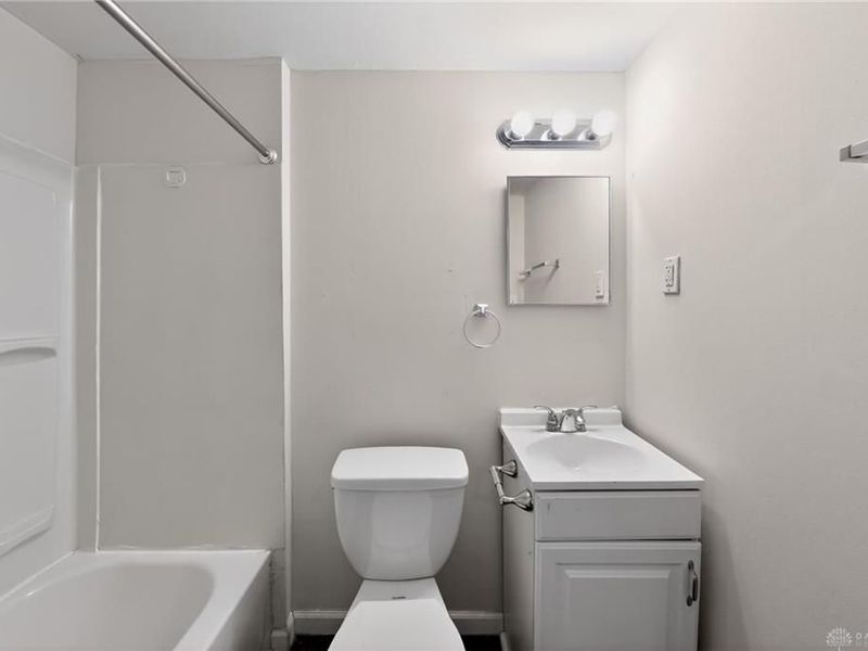 525 Blue Bell Road, Riverside, OH 45431 Photo 26