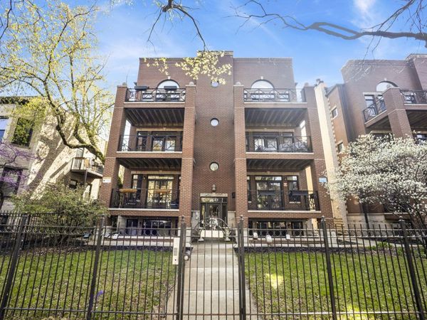 4543 N Malden Street, Unit 2N, Chicago, IL 60640