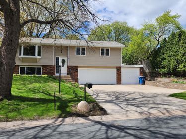 36 13th Avenue SW, New Brighton, MN 55112