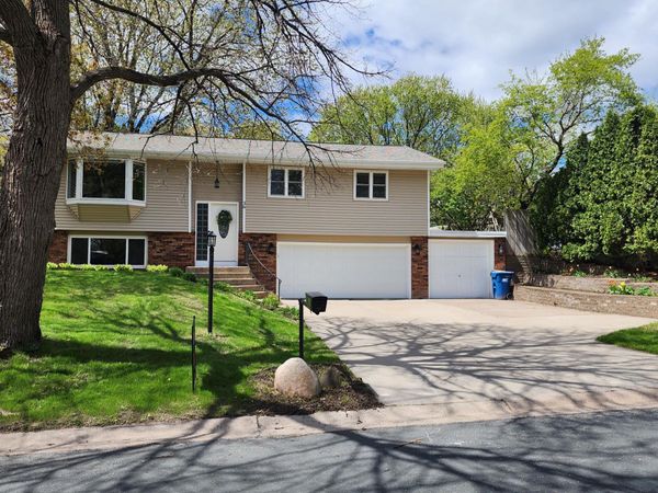 36 13th Avenue SW, New Brighton, MN 55112