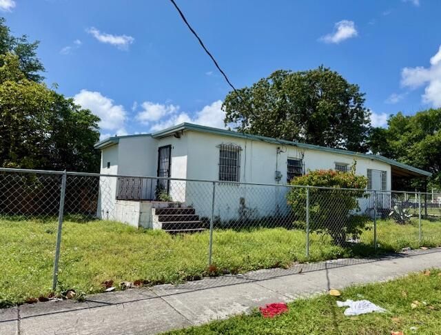 1580 NW 77th Terrace, Miami, FL 33147 Photo