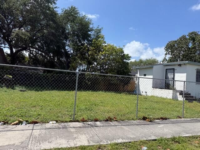 1580 NW 77th Terrace, Miami, FL 33147 Photo